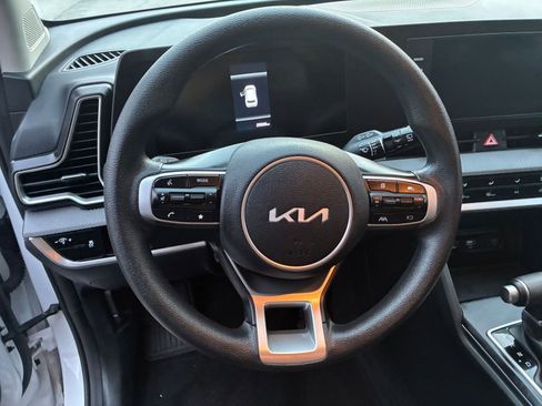 Used 2025 Kia Sportage LX image 27