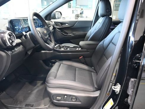 New 2026 Chevrolet Equinox LT w/ Convenience Package II FWD image 9