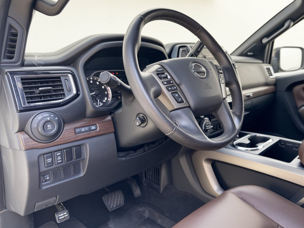Used 2023 Nissan Titan Platinum Reserve w/ Moonroof Package AWD/4WD image 4