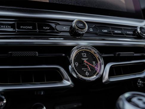 New 2026 Bentley Flying Spur Plug-In Hybrid image 27