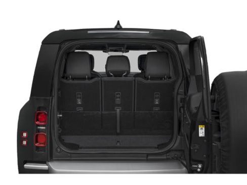 New 2025 Land Rover Range Rover SE image 8