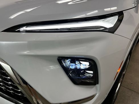 New 2026 Buick Enclave Avenir w/ Super Cruise Package AWD/4WD image 8