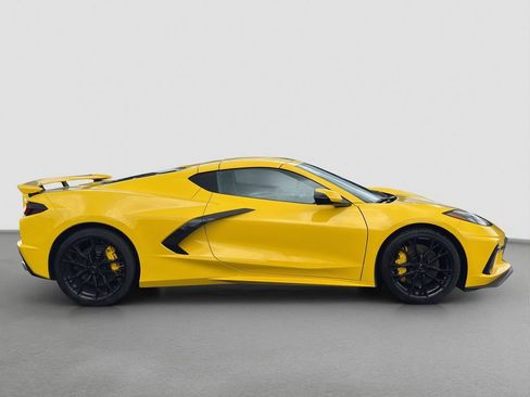 Used 2025 Chevrolet Corvette Stingray Preferred Cpe w/ Z51 Performance Package RWD image 7