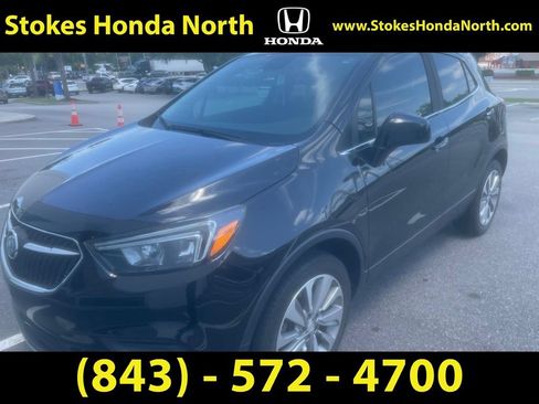 Used 2020 Buick Encore Preferred w/ Safety Package FWD image 3