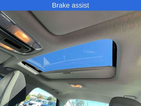 Used 2023 Hyundai Elantra Limited image 36