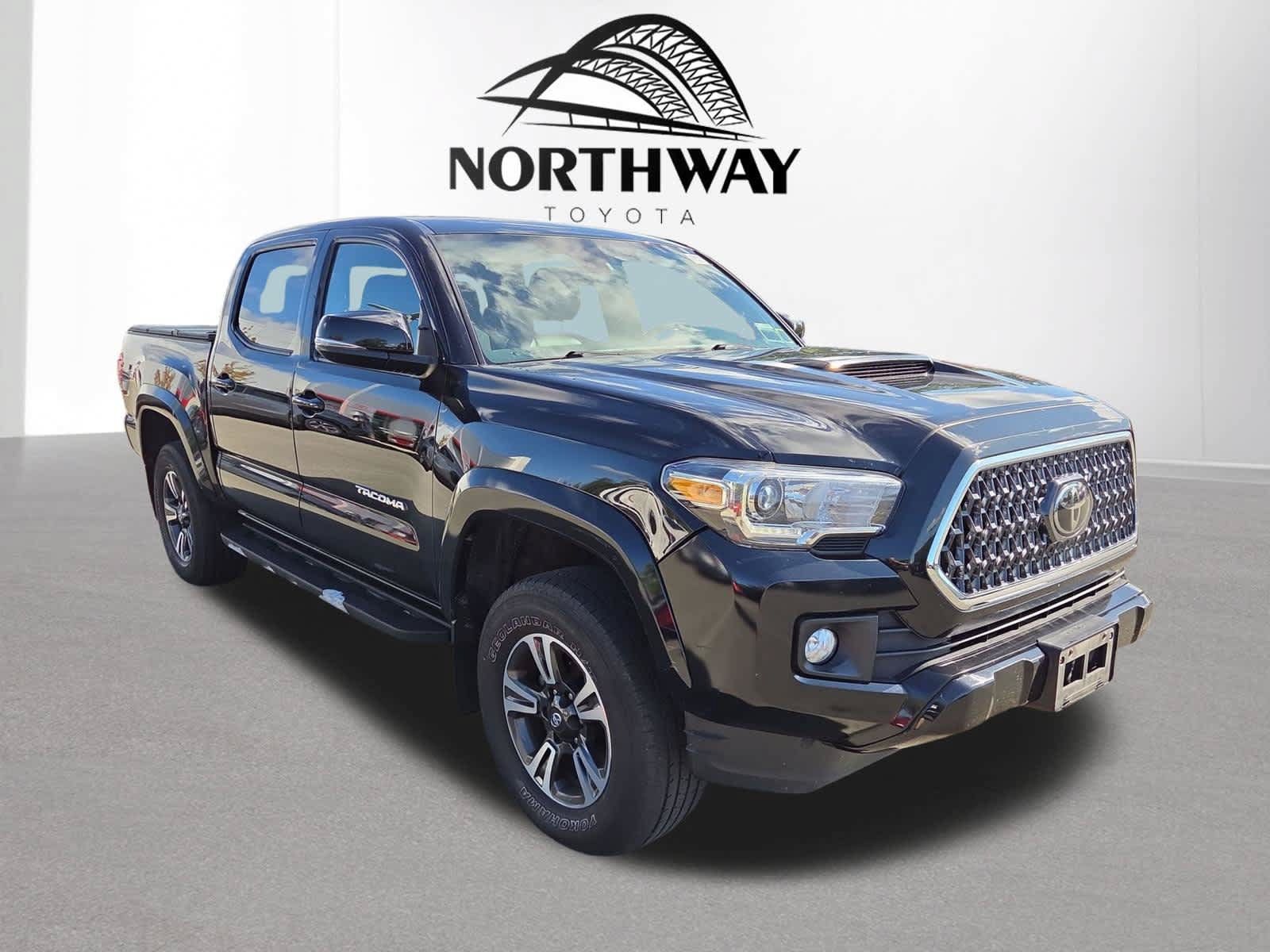 Used 2018 Toyota Tacoma TRD Sport AWD/4WD image 1