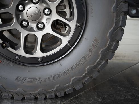 Used 2023 Jeep Wrangler Unlimited Rubicon 392 AWD/4WD image 70