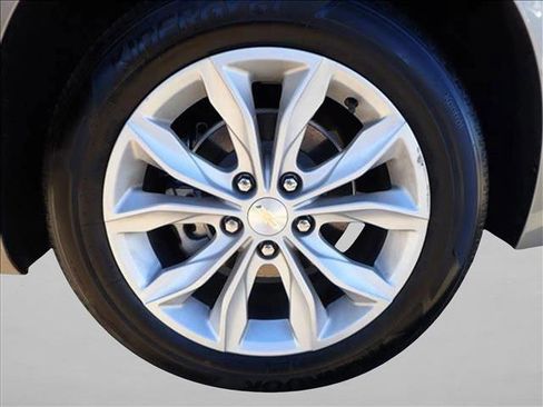 Used 2025 Chevrolet Malibu LT image 7