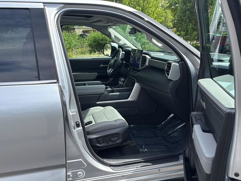 Used 2022 Toyota Tundra Limited AWD/4WD image 21