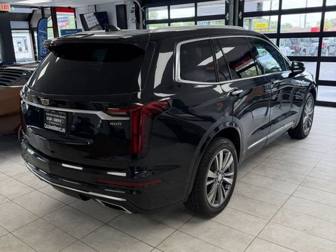 Used 2020 Cadillac XT6 Premium Luxury AWD/4WD image 4