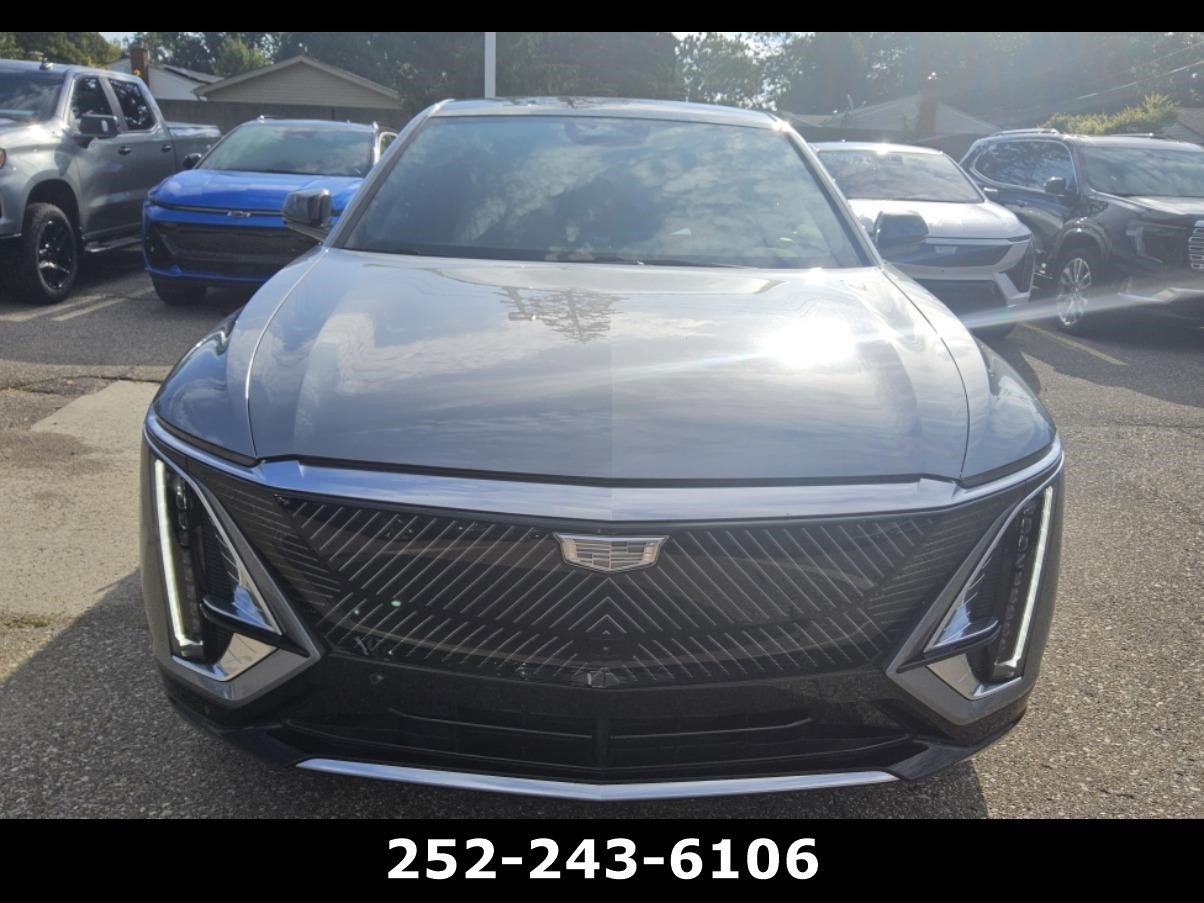 Used 2026 Cadillac Lyriq Signature Luxury w/ Nappa Leather Package AWD/4WD image 2