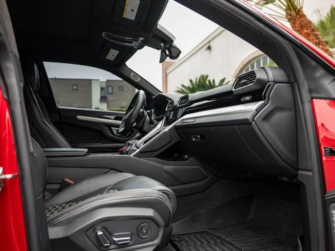 Used 2024 Lamborghini Urus S image 28