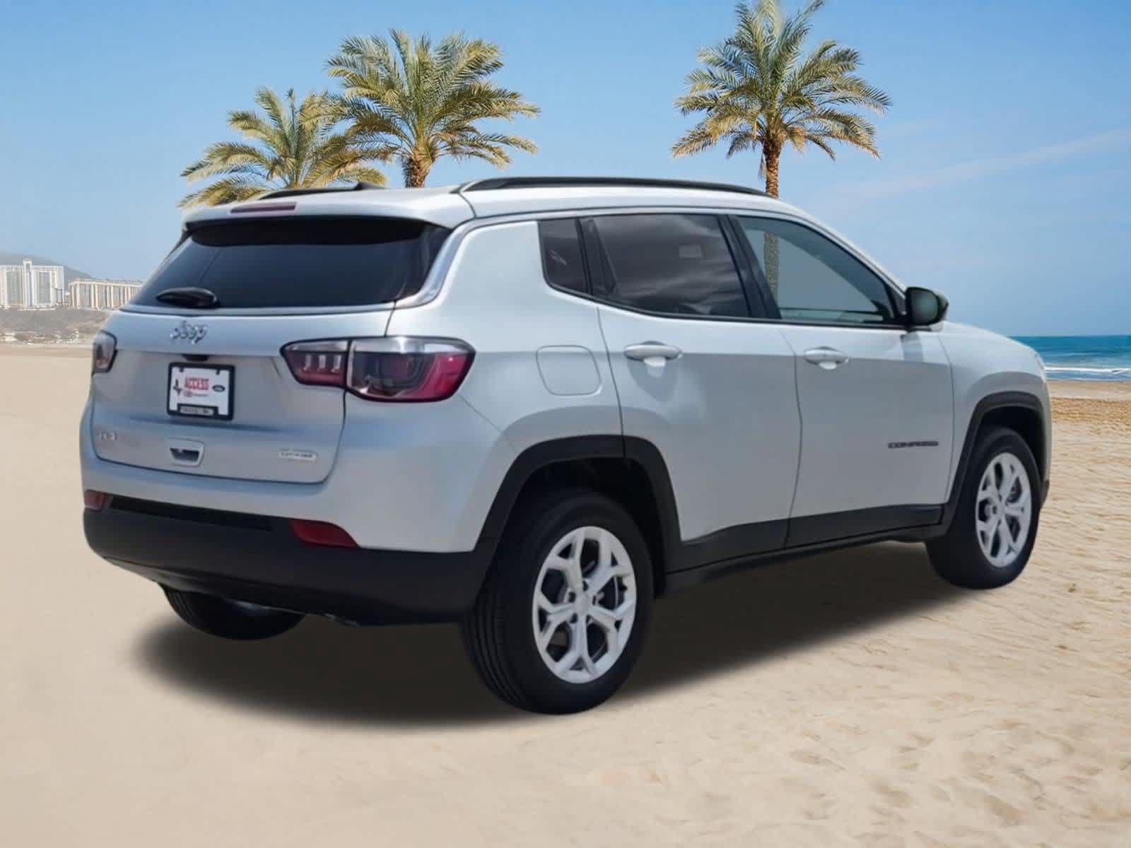 Used 2024 Jeep Compass Latitude AWD/4WD image 8
