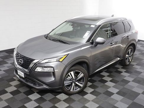 Used 2023 Nissan Rogue SL AWD/4WD image 2