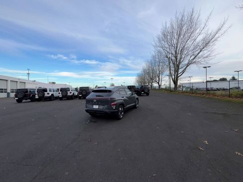 Used 2025 Hyundai Kona SEL image 15