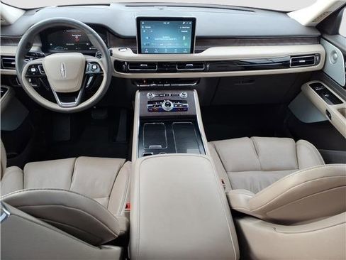 Used 2022 Lincoln Aviator Reserve w/ Equipment Group 201A image 7