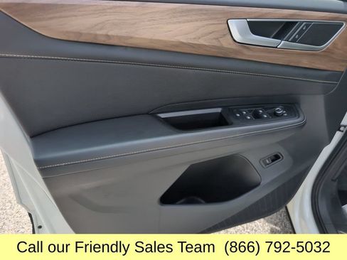 Used 2025 Volkswagen Atlas SE AWD/4WD image 11