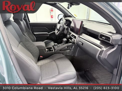Used 2025 Toyota 4Runner TRD Off-Road Premium AWD/4WD image 14