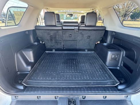 Used 2020 Toyota 4Runner SR5 image 34