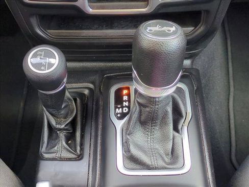 Used 2018 Jeep Wrangler Unlimited Sport image 12