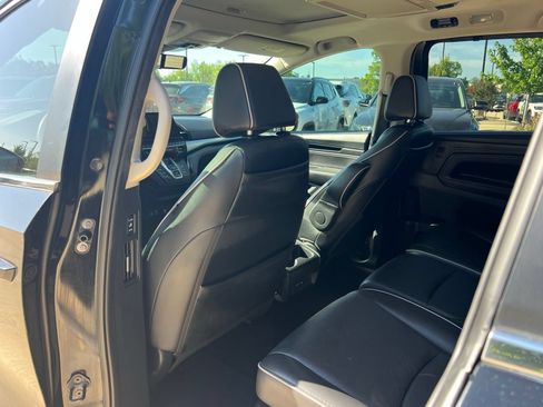 Used 2025 Honda Odyssey Touring image 18