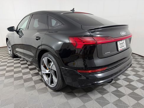 Certified 2023 Audi e-tron Prestige w/ Prestige Package AWD/4WD image 3