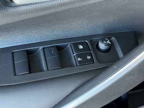 Used 2024 Toyota Corolla SE image 11