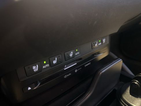 Used 2019 Lexus ES 350 image 4