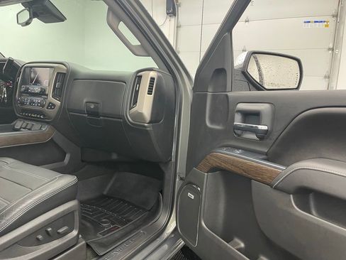 Used 2017 GMC Sierra 1500 Denali w/ Denali Ultimate Package AWD/4WD image 31
