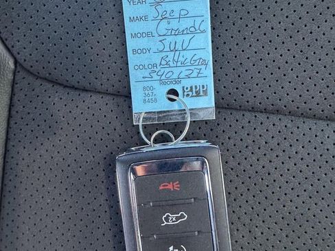 New 2025 Jeep Grand Cherokee Altitude image 32