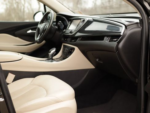 Used 2017 Buick Envision Essence image 31