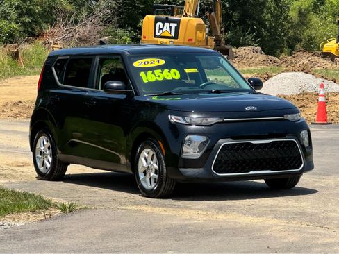 Used 2021 Kia Soul S FWD image 13