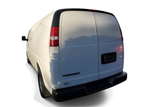 Used 2025 Chevrolet Express 2500 Extended w/ Driver Convenience Package RWD image 3