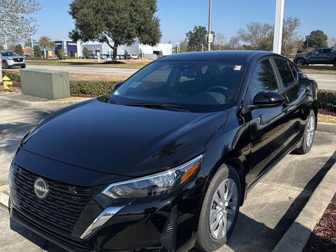 Used 2025 Nissan Sentra S image 1