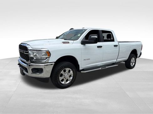Used 2024 RAM 2500 Big Horn AWD/4WD image 3