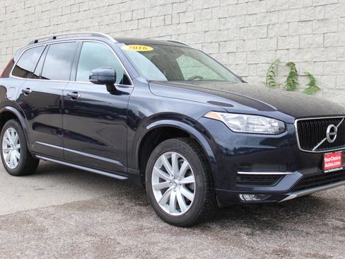 Used 2016 Volvo XC90 T6 Momentum image 7