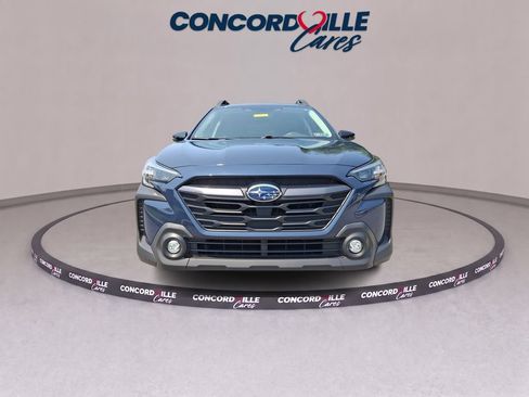 Used 2025 Subaru Outback Premium AWD/4WD image 3