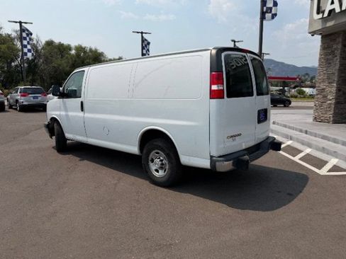 Used 2020 Chevrolet Express 2500 w/ Driver Convenience Package RWD image 10