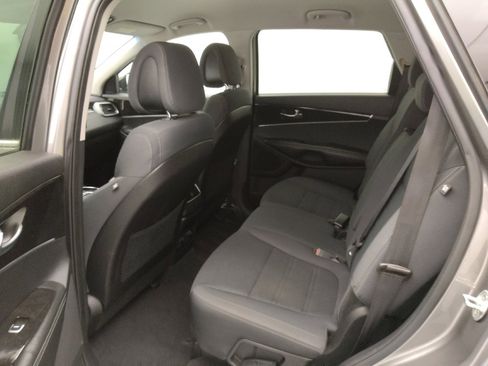 Used 2016 Kia Sorento AWD w/ LX Convenience Package image 18