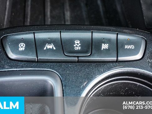 Used 2025 Chevrolet TrailBlazer LT AWD/4WD image 41