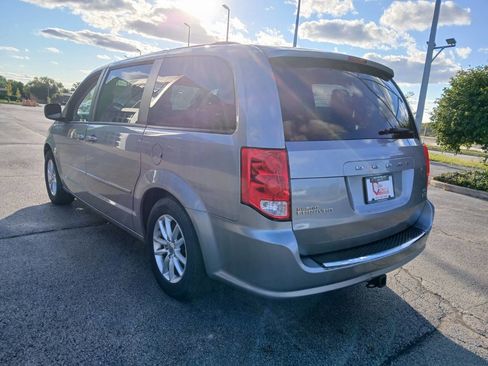 Used 2016 Dodge Grand Caravan SXT image 6