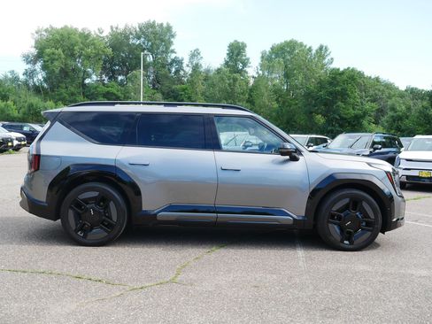 Used 2024 Kia EV9 GT-Line AWD/4WD image 8