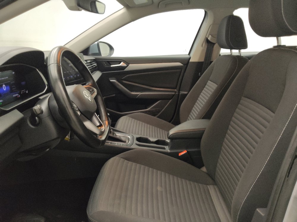 Used 2025 Volkswagen Jetta S FWD image 17