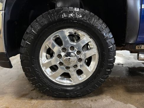 Used 2014 Chevrolet Silverado 2500 LT w/ Interior Plus Package image 31