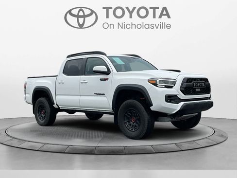 Used 2023 Toyota Tacoma TRD Pro AWD/4WD image 7