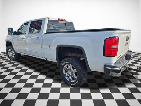 Used 2015 GMC Sierra 2500 SLE w/ SLE Preferred Package AWD/4WD image 2