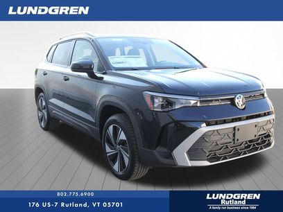 New 2025 Volkswagen Taos SE