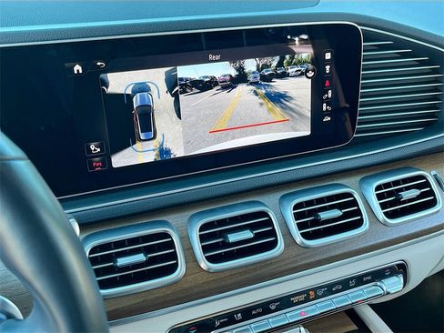 Used 2024 Mercedes-Benz GLE 350 4MATIC image 14