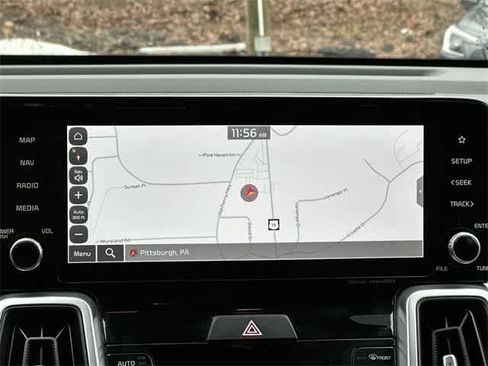 Used 2023 Kia Sorento EX image 11