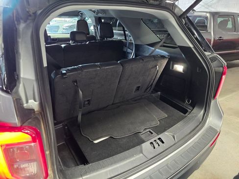 Used 2024 Ford Explorer XLT w/ Equipment Group 202A image 19